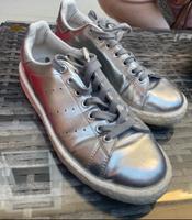 Stan Smith Adidas Silber rar top Zustand 38 2/3 38,5 Hessen - Dietzenbach Vorschau