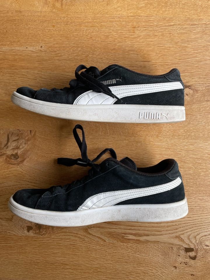 Puma Sneaker schwarz Größe 42,5 in Mundelsheim