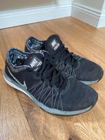 Nike dual Fusion schwarz  Gr.38 Niedersachsen - Cuxhaven Vorschau