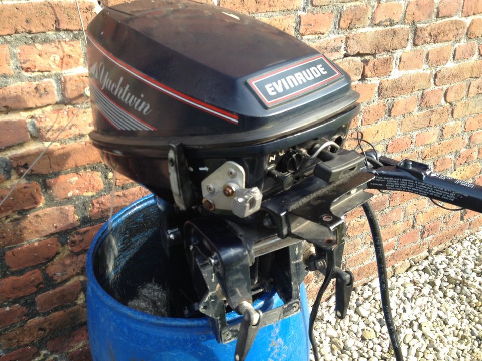 Evinrude 9.9 PS 2-TAKT Ultralangschaft, elektrischer Starter,Tank in Kempen