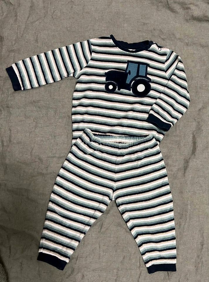 Baby Jungen Schlafanzug/ Pijama Gr.74/80 von Topomini in Borna