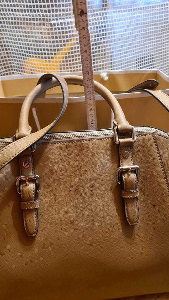 NEU Michael Kors Handtasche Umhängetasche beige in Holzkirchen