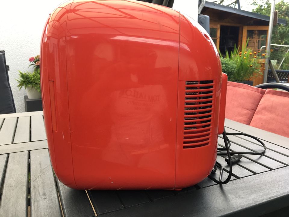 Minikühlschank Retro rot 220V gebraucht geräuscharm in Leverkusen