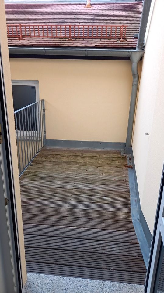 Schöne 2-Raum-Wohnung mit neuer Einbauküche und Balkon im Herzen von Großenhain in Großenhain