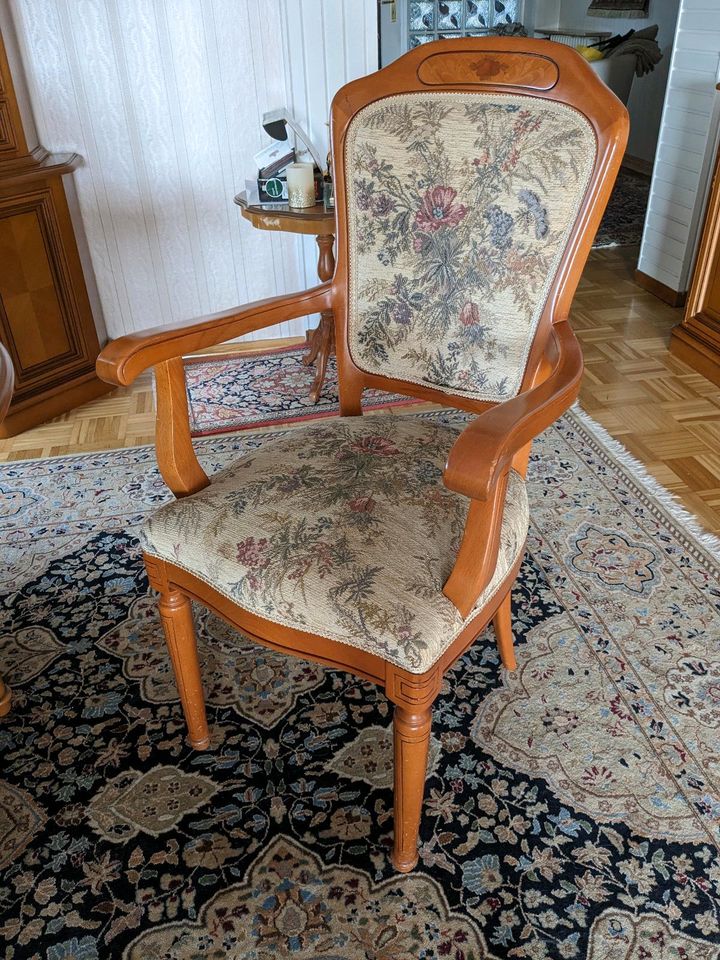 Kirschbaum Tisch und Stühle Vintage in Homberg