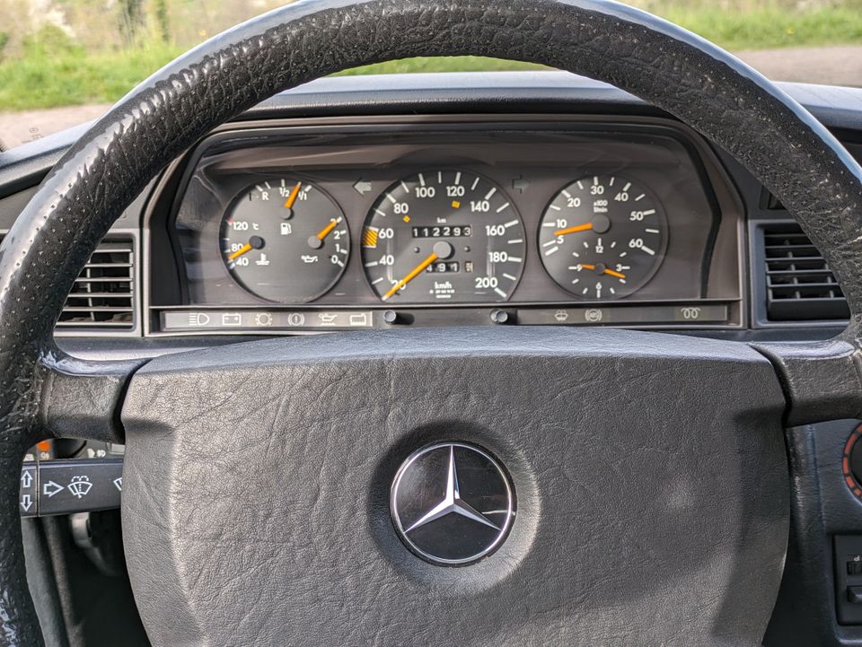Mercedes Benz 201 190/D 2,5 Automatik mit H Kennzeichen in Remshalden