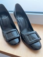 Roger Vivier Pumps Trompette mit Schnalle aus Lackleder braun Bonn - Niederholtorf Vorschau