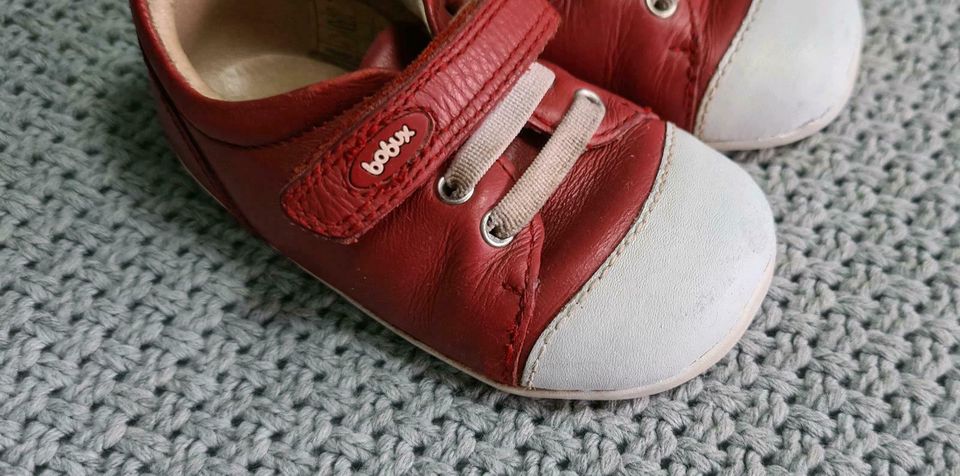 Turnschuh Lauflerner • Bobux • Leder rot • Größe 19 in Marburg