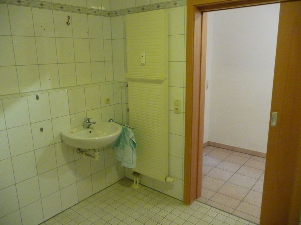 Helle 2 Zimmer Wohnung im Lkr. Regensburg (Bernhardswald) in Bernhardswald