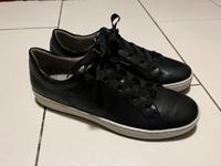 Ara Schuhe schwarz 40,5 7,5 Leder Sneakers Turnschuhe Düsseldorf - Stockum Vorschau