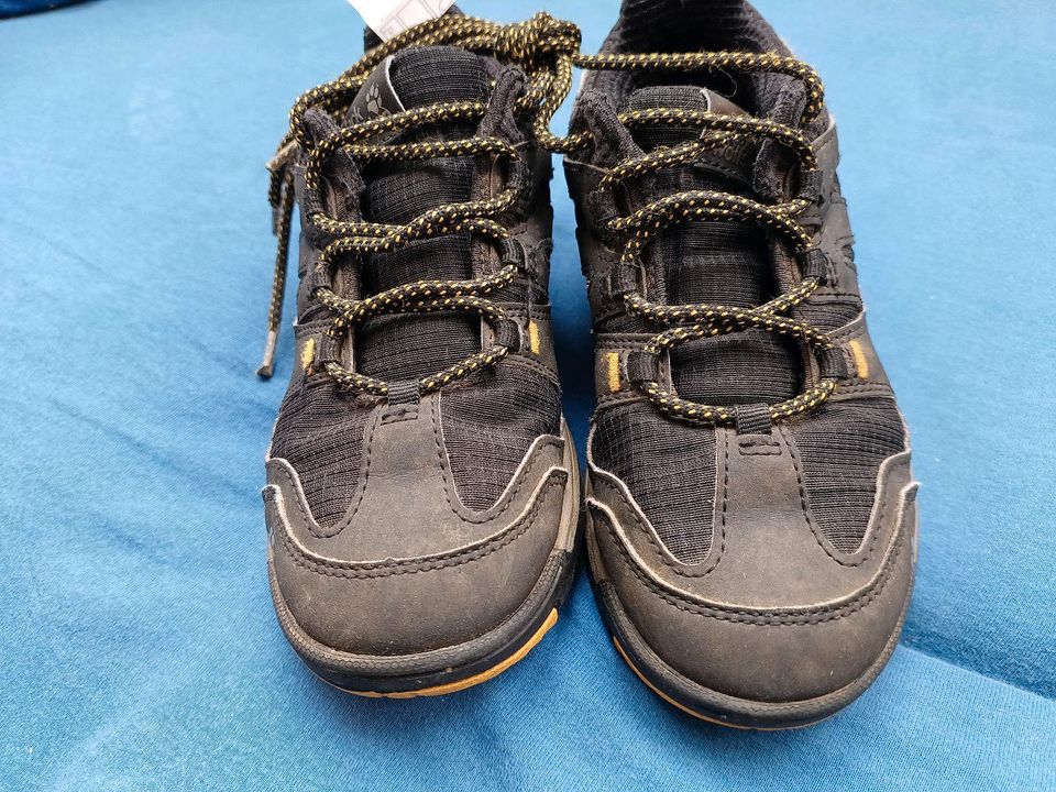 Jack Wolfskin Trekkingschuhe Wanderschuhe Größe 33 schwarz in Sulzbach-Rosenberg