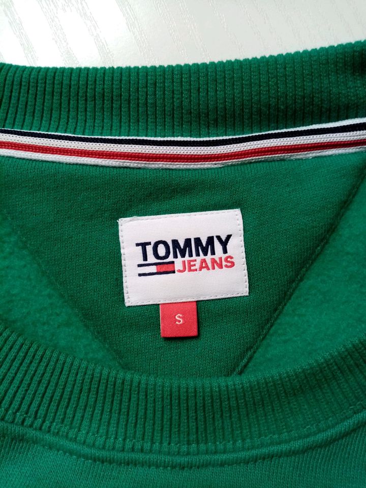 Grüner Tommy Jeans Pullover in Wuppertal
