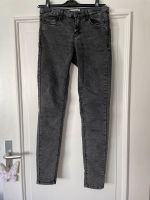 Jeans Damen grau stonewashed Größe 36 Berlin - Steglitz Vorschau