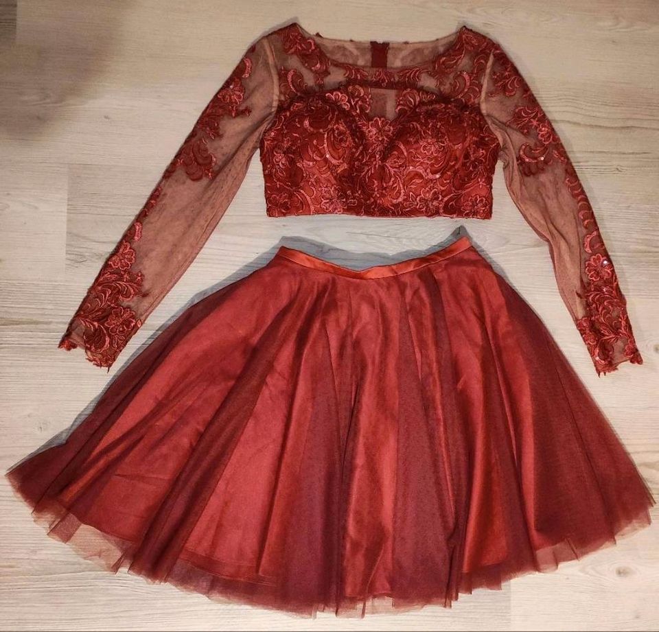 Abendkleid/ Abschlusskleid mit Spitze - zweiteilig/ bauchfrei in  Baden-Württemberg - Karlsruhe | eBay Kleinanzeigen ist jetzt Kleinanzeigen