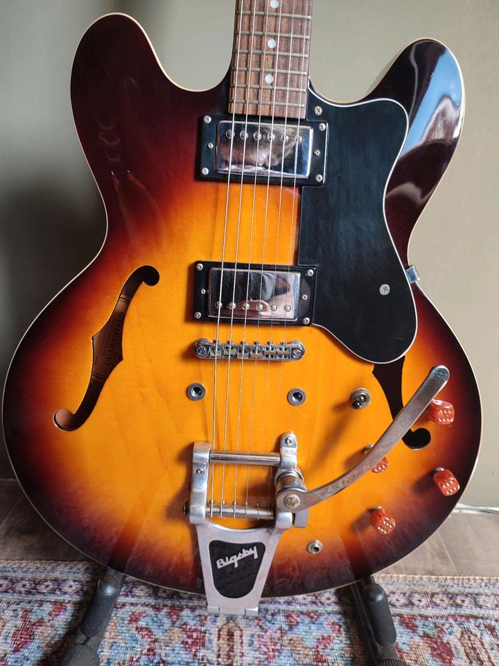 Epiphone the Dot by Gibson mit original Bigsby in Rheinau