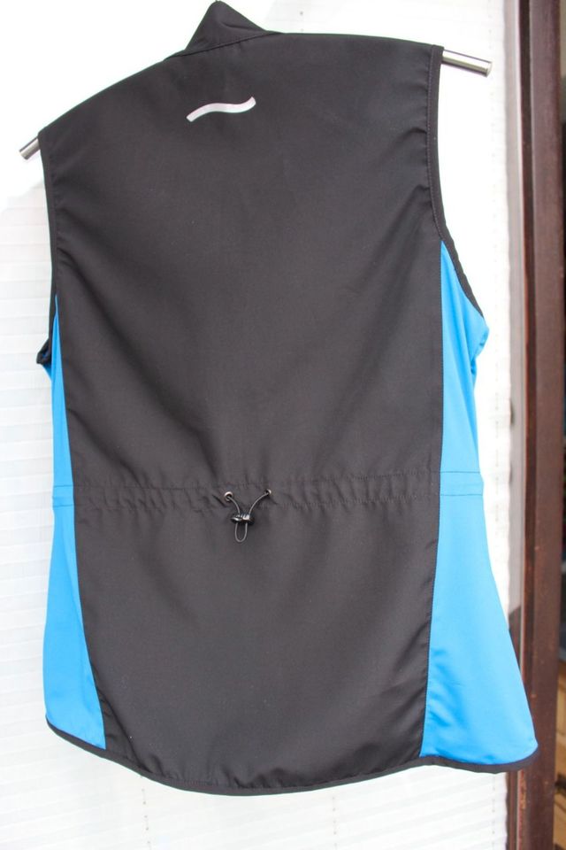 TAO Running Vest Laufweste schwarz / blau Größe 40 L    OVP 129 € in Viersen