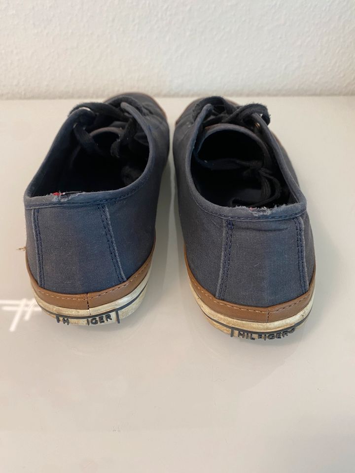 Tommy Hilfiger Sneaker Schuhe in dunkelblau - Größe 40 in Idstein