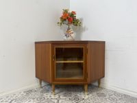 WMK Schöne und sehr gut erhaltene DDR Eckvitrine des VEB GI Langewiesen # Eckschrank Schrank Vitrine Kommode Mid-Century Rockabilly Retro Vintage 50er 60er - Lieferung möglich Friedrichshain-Kreuzberg - Friedrichshain Vorschau