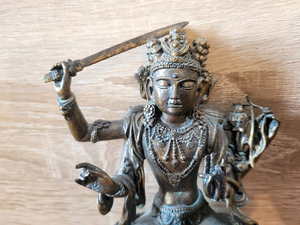 4 armige Buddha-Figur in Groß-Zimmern