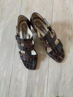 3 Paar Schuhe von Peter Kaiser Gr.4,5 Nordrhein-Westfalen - Euskirchen Vorschau