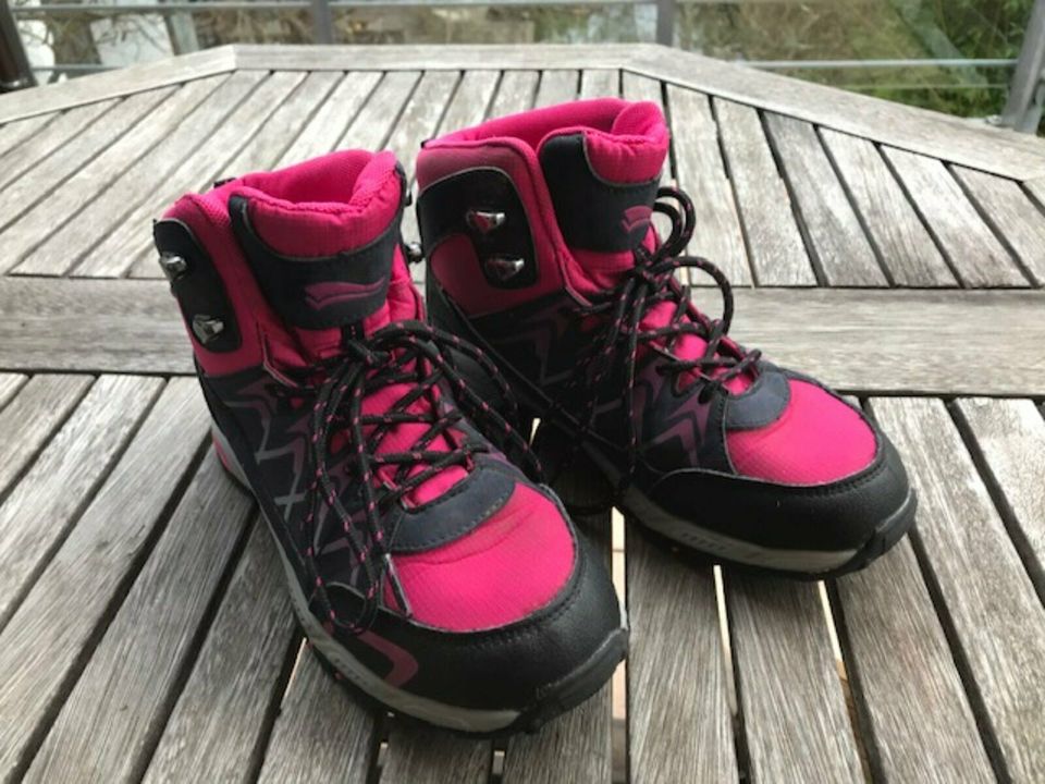 Wanderschuhe/ Outdoorschuhe für Mädchen Gr. 34 in Kelkheim