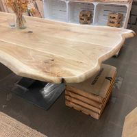 Skandinavische Ästhetik: Eichen & Eschentische mit Scandic Oil Finish | Roh-Holz-Effekt | Berlin's Design-Highlight Berlin - Tempelhof Vorschau