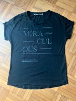 Schwarzes T-Shirt von Garcia Jeans mit Aufdruck Nordrhein-Westfalen - Mülheim (Ruhr) Vorschau