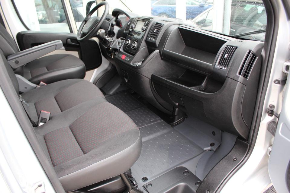 Peugeot Boxer Kasten L2H2 Pro BlueHDi 130+Klima+Tempomat in Berlin