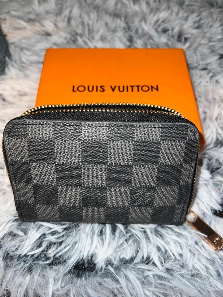 Louis Vuitton Portmonee/Geldbörse in Oldenburg