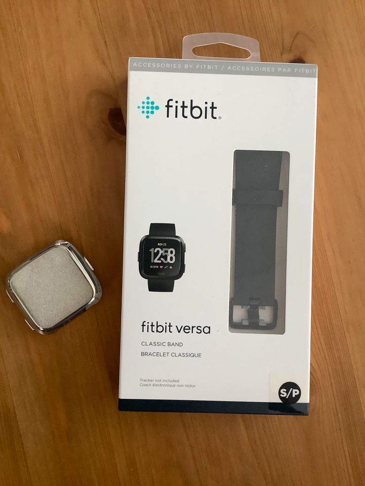 Armband Fitbit Versa OVP und neu inkl. Schutzhülle, ohne Uhr!!! in Quierschied