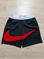 Nike kurze Hose, Sport, 128- 137 Bad Doberan - Landkreis - Bargeshagen Vorschau