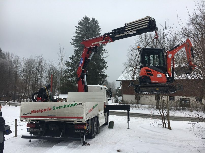 Transport von Baumaschinen, Landmaschinen, Container Kranarbeiten in Seeshaupt