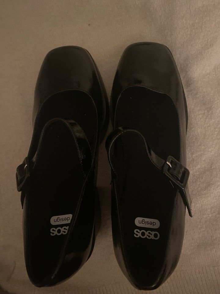 Plataeu Schuhe ASOS in Neumünster