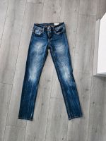 Fast neue Jeans im Used Washed Look in Dunkelblau Gröse 34 Nordrhein-Westfalen - Wegberg Vorschau