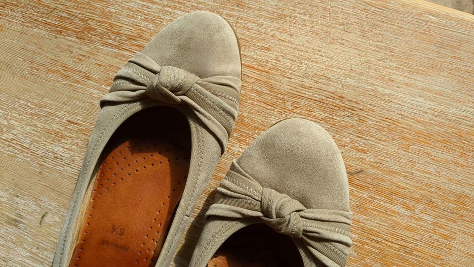 GABOR Ballerinas taupe Gr. 40 / 6,5 in Niedernhausen