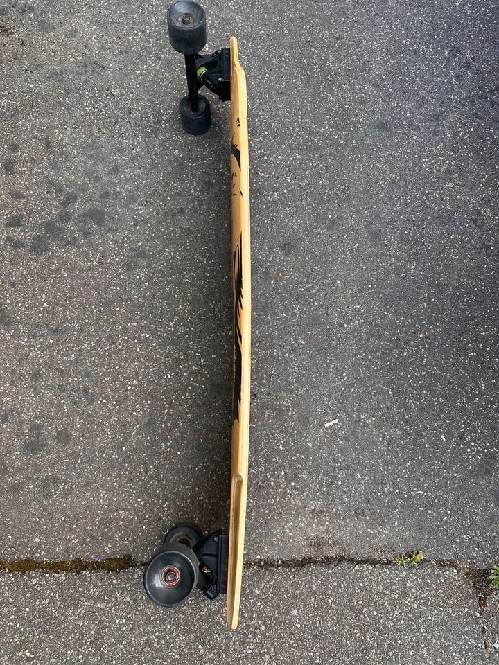 Skateboard Longboard lenkbar sehr guten Zustand in Ingolstadt