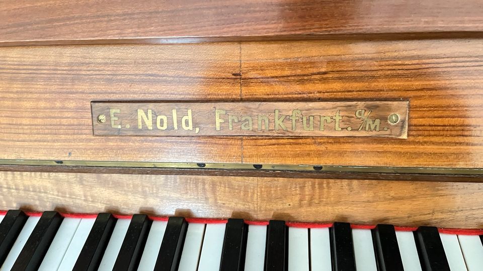 Klavier E.Nold Frankfurt in Welterod