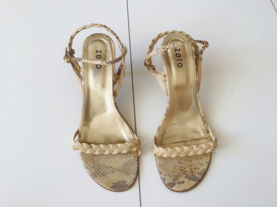 ZERO Sehr heiße Riemchensandalen Stilettos , Gr.37, guter Zustand in Bremen