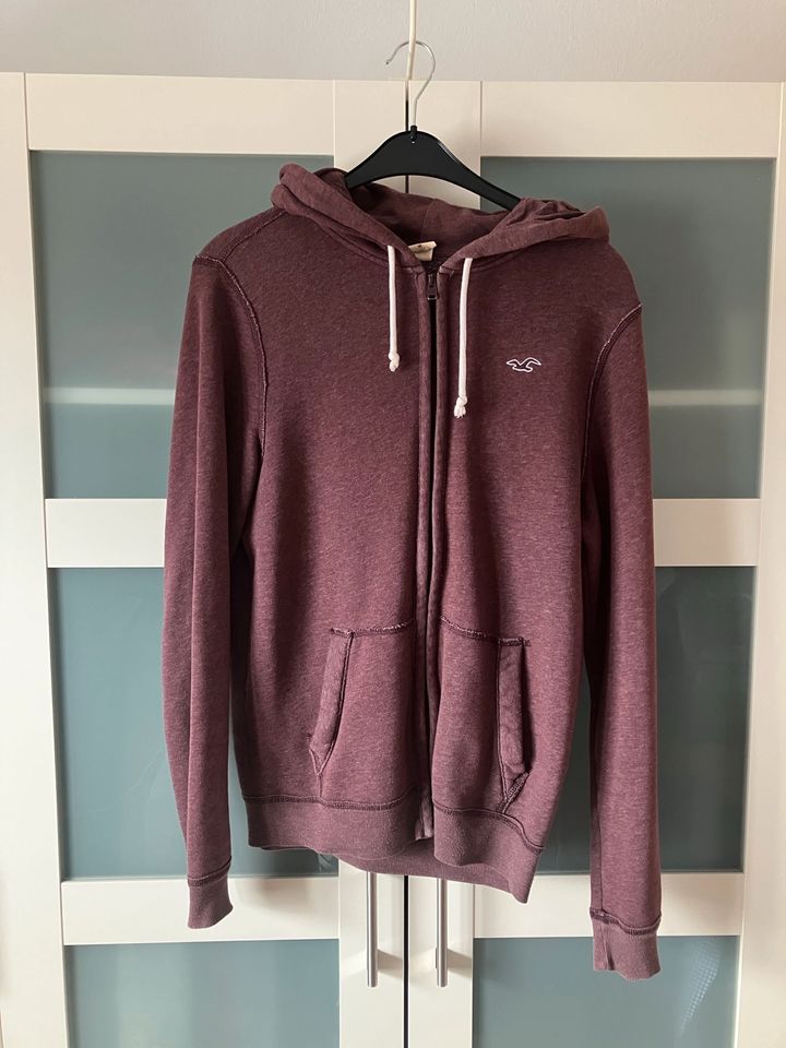 Hollister Sweatjacke bordeaux Gr. M in Kirkel