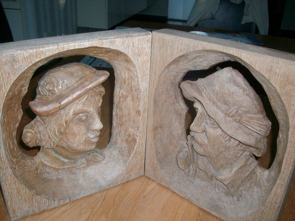 2 geschnitzte Skulptur Bilder vom Bildhauer F. Ebbes, Kevelaer in Geldern