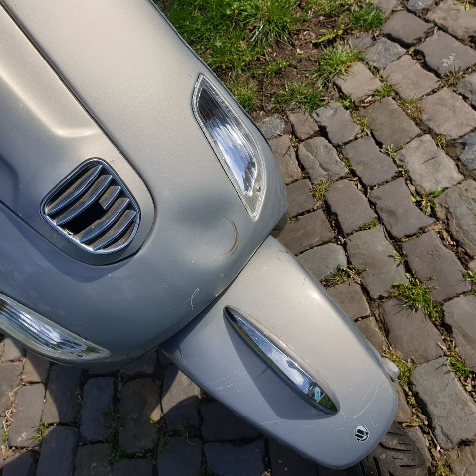 Piaggio Vespa LX 50 18499  tkm 4takt nur optisch Mängel in Düren