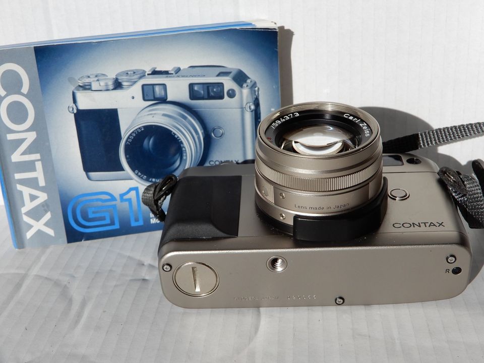 Contax G1 analoge Kamera mit 2 Objektiven und Taschen in Bayreuth