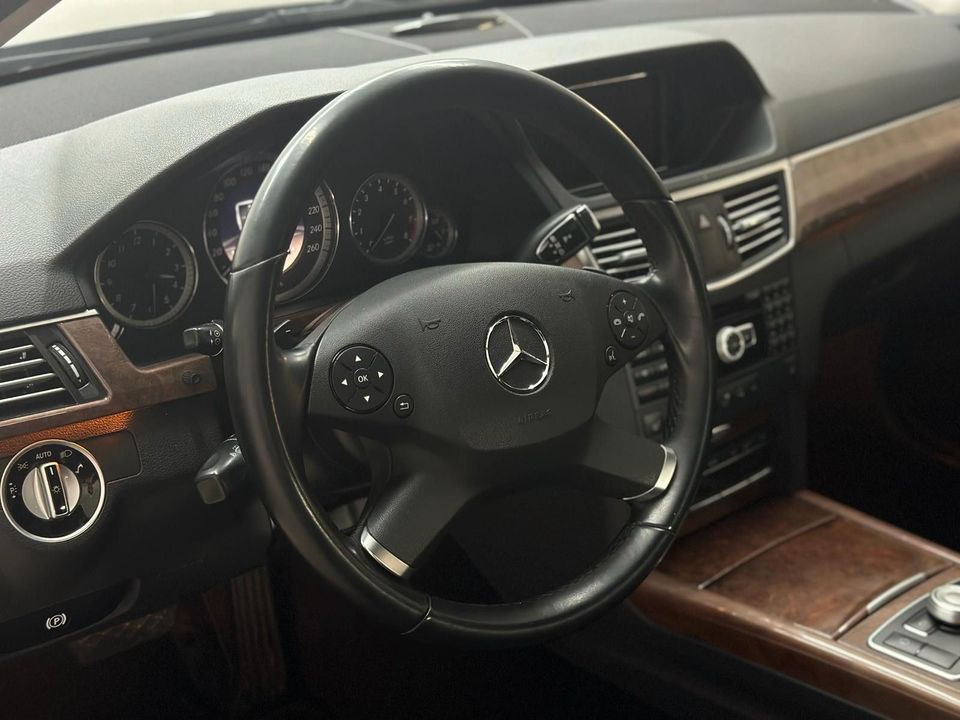 Mercedes-Benz E 300 4Matic V6 *1.HND *DISTRNC*KAMERA*NAVI *XNN in Rain Lech