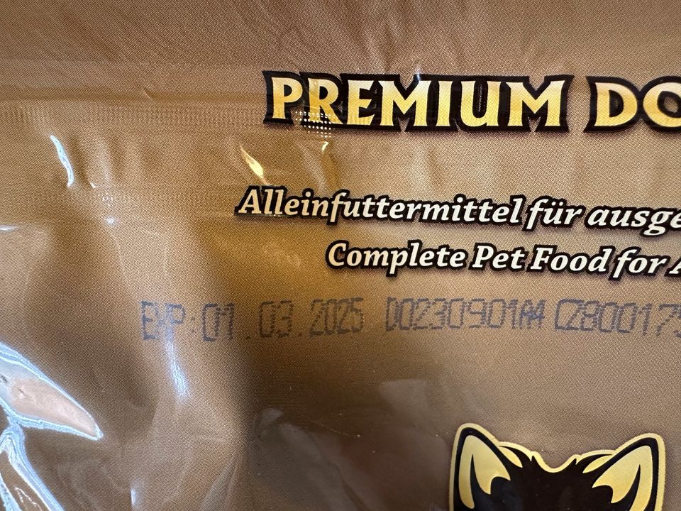 Wolfsblut Hundefutter 2x 2 kg neu in Asbach