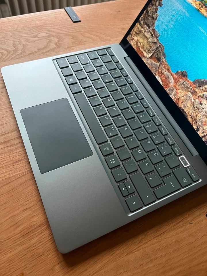 Microsoft Surface Laptop Go 2 128GB i5 8GB RAM Salbei Sage in Bockel
