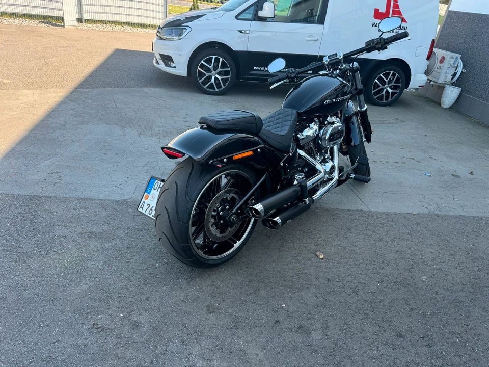 Harley-Davidson Breakout 114 in Oberkrämer