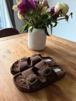 Sandalen Plüsch Gr. 39 NEU Niedersachsen - Varel Vorschau