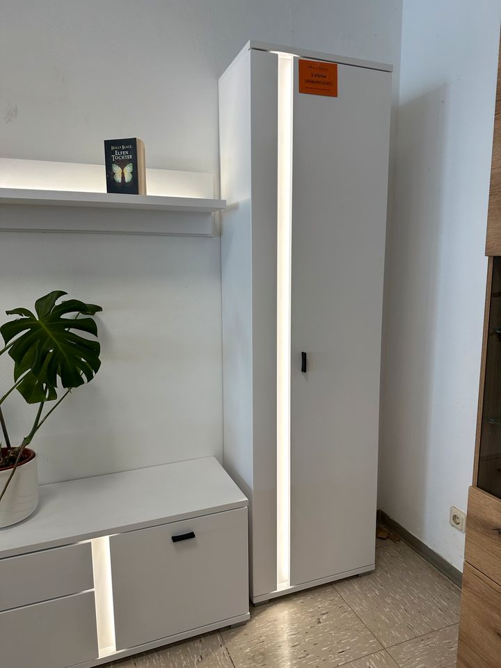 Hochschrak.Vitrinenschrank.Vitrine.Wohnzimmer UVP 449€ in Kirchhain