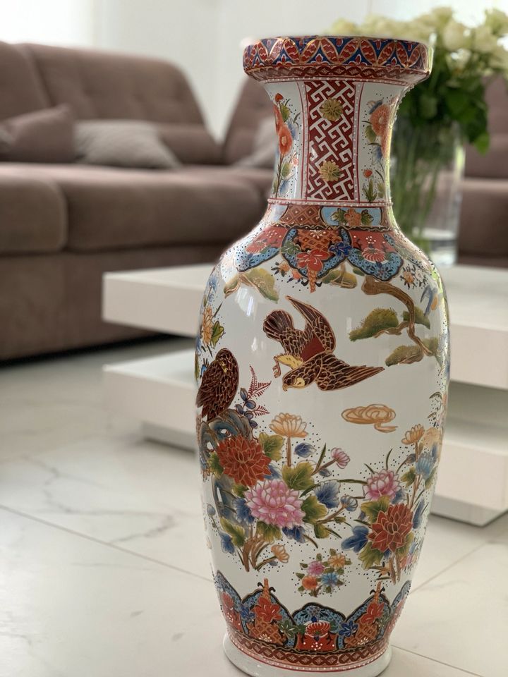 Vase „Hing Dynastie“  handbemalt in Backnang