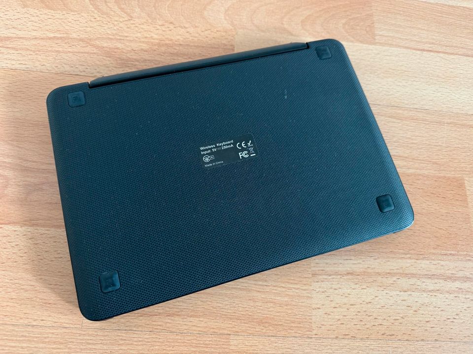 Amazon Fire HD 10 (11. Generation) 32 GB + Bluetooth-Tastaturhüll in Köln